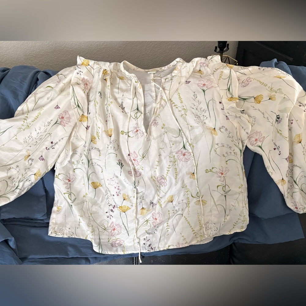 H&M White Floral Peasant Blouse with Yellow and Pink Flowers
